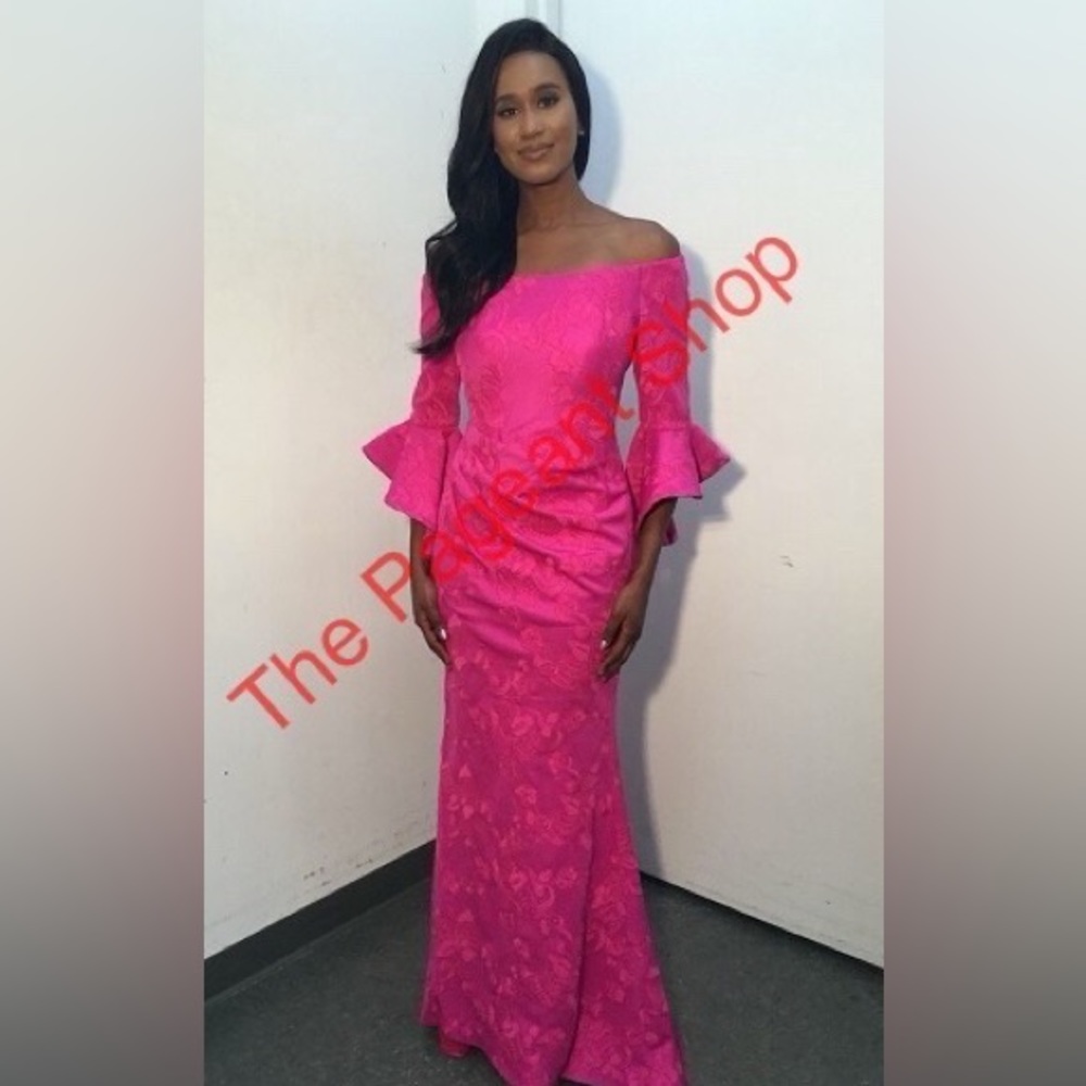 NWT Jovani Pageant, Prom or Evening Gown.